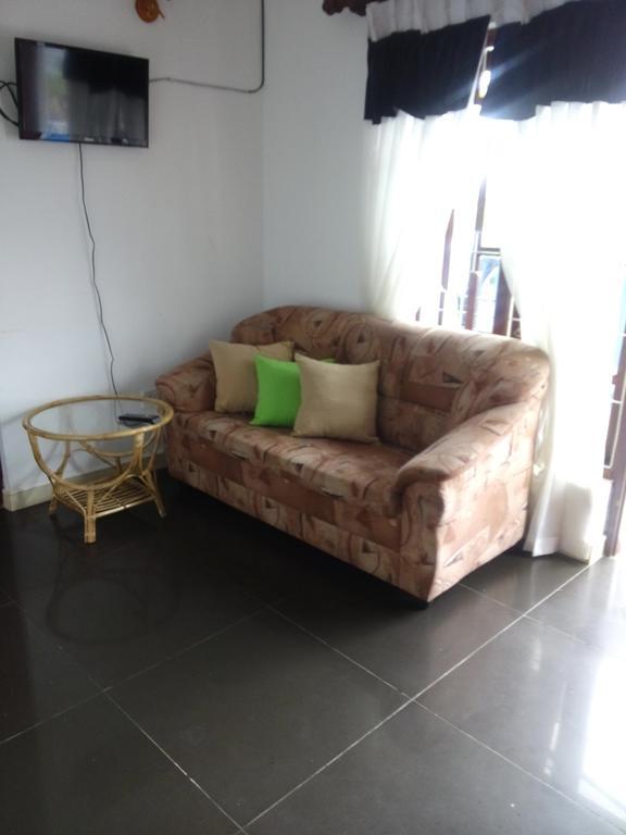נוארה אליה Blue Wing Inn מראה חיצוני תמונה